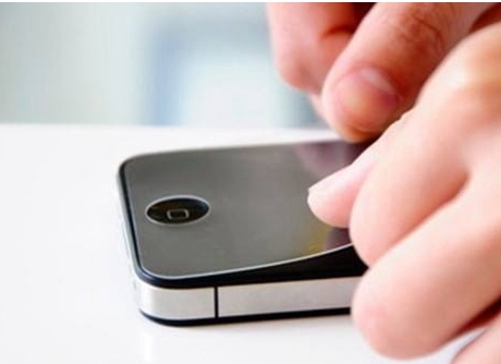 牛膜王貼膜品牌：給手機(jī)貼膜到底有用嗎?